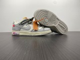 O*ff-W*hite x N*ike Dunk Low