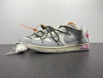 O*ff-W*hite x N*ike Dunk Low