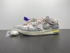 O*ff-W*hite x N*ike Dunk Low