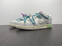 O*ff-W*hite x N*ike Dunk Low