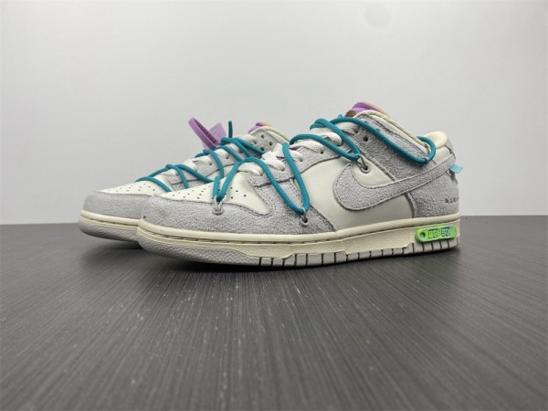 O*ff-W*hite x N*ike Dunk Low