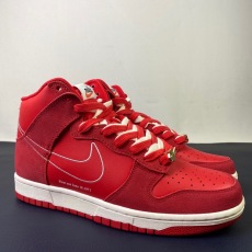 N*ike SB Dunk High