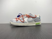 O*ff-W*hite x N*ike Dunk Low