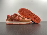 N*ike SB Dunk Low