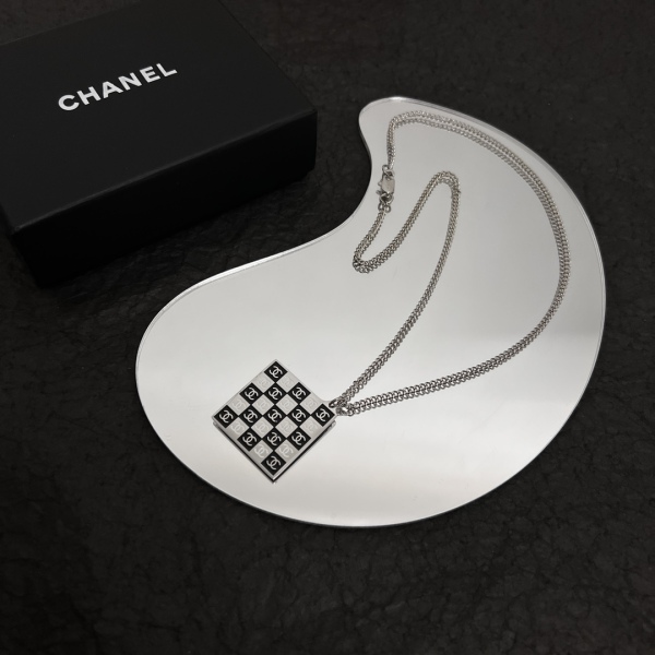 Necklace008