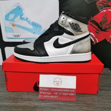 Air Jordan 1 High OG WMNS “Silver Toe” CD0461-001