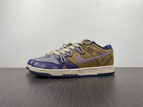N*ike Dunk Low