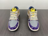 N*ike Dunk Low