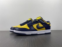 N*ike SB Dunk Low Michigan  DD1391-700