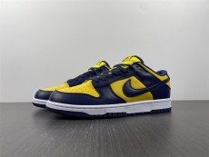 N*ike SB Dunk Low Michigan  DD1391-700