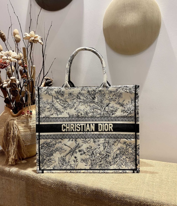 D*ior Bag Top Quality