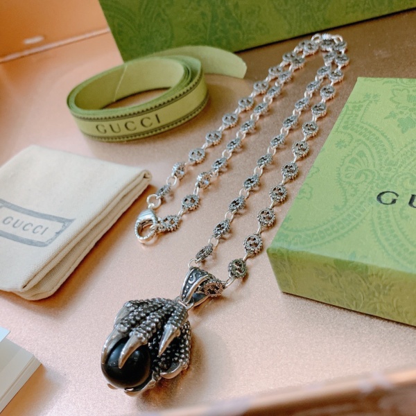 Necklace001