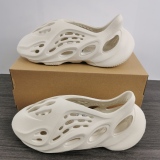 Y*eezy Foam Runner Sand FY4567