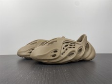 Y*eezy Foam Runner GV6774