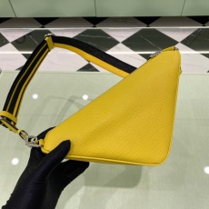 P*rada Bag Top Quality 28*18*11CM