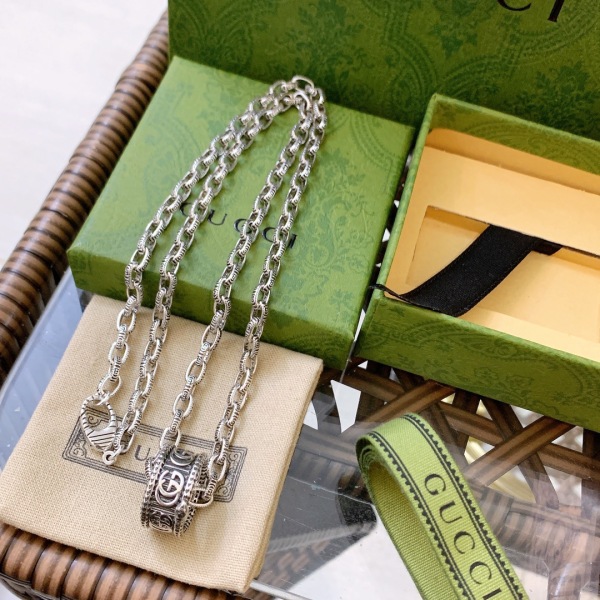Necklace001