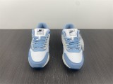 N*ike Air Max 1