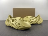 Y*eezy Foam Runner GV6775