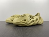 Y*eezy Foam Runner GV6775