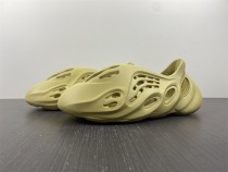 Y*eezy Foam Runner GV6775