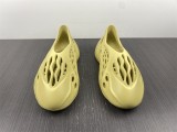 Y*eezy Foam Runner GV6775