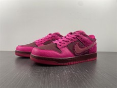 N*ike Spruces Up Its Dunk Low Team Red/Pink DQ9324-600
