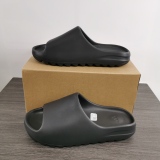 Y*eezy Slide Onyx HQ6448
