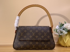 L*ouis V*uitton  Bag Top Quality 24*21*9CM