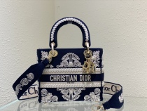 D*ior  Bag Top Quality
