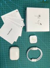 A*irpods 3 Pro