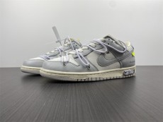 O*ff-W*hite x N*ike Dunk Low