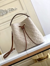 L*ouis V*uitton Top Bag   26*26*17.5cm