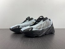 Y*eezy Boost 700  GZ0711