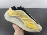 Y*eezy Boost 700 V3 HP5425