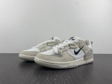N*ike Dunk Low