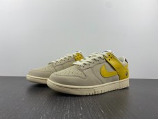 N*ike Dunk Low “Banana” DR5487-100