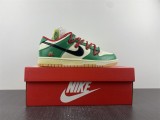 N*ike Dunk Low