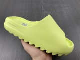 Y*eezy Slide HQ6447
