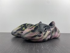 Y*eezy Foam Runner