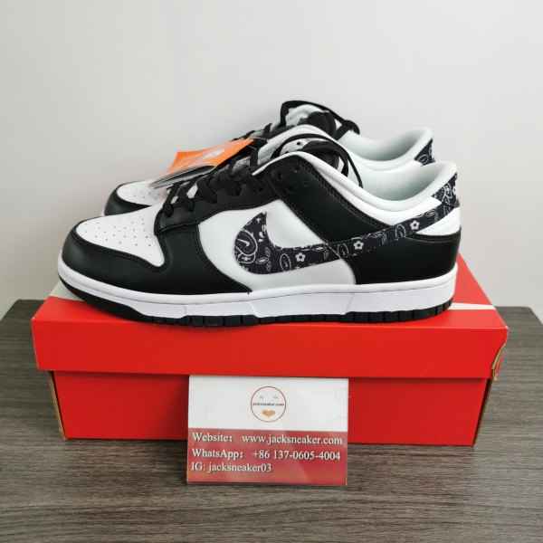 N*ike Dunk Low WMNS “Black Paisley” DH4401-100