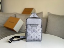 L*ouis V*uitton  Bag Top Quality 13*21*5CM