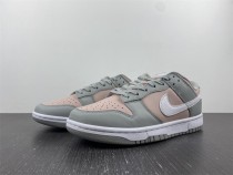 SB Dunk Low Pink/Grey DM8329-600