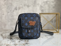 L*ouis V*uitton Top Bag  15*17*8CM