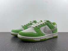 Dunk Low  Safari Swoosh  DR0156-300
