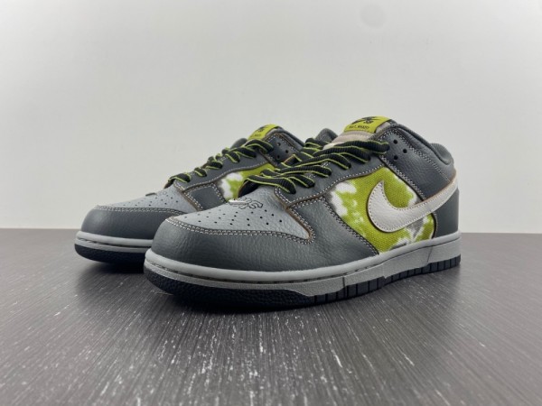 N*ike SB Dunk Low