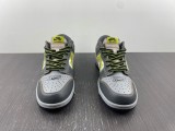 N*ike SB Dunk Low