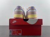 N*ike SB Dunk Low
