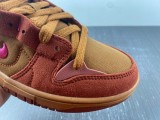N*ike SB DUNK LOW DH4402-200