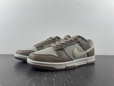 N*ike SB DUNK LOW