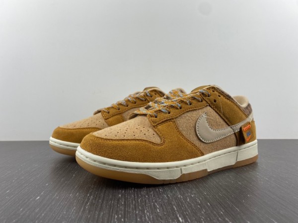 N*ike SB DUNK LOW